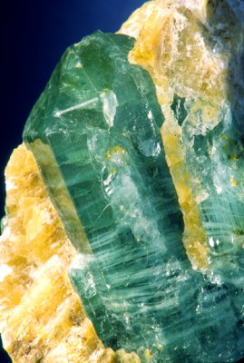 (MN1) Apatite crystals in calcite, Sludjanka, Russia