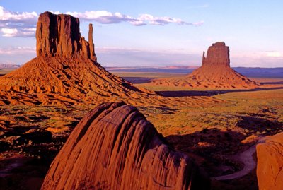 (AR12) Mitten Buttes, Monument Valley, AZ