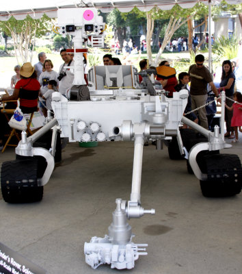 Mars Science Laboratory Rover Model