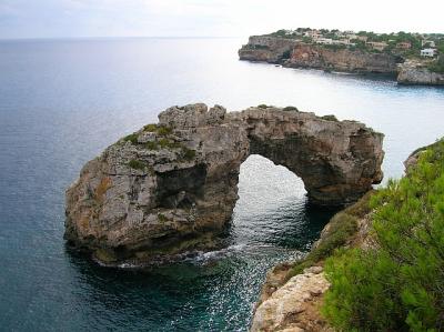 Meerbogen bei Cala Llombards