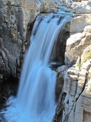 Palisade Falls - a clean 40' drop, reputedly run by 'yakers