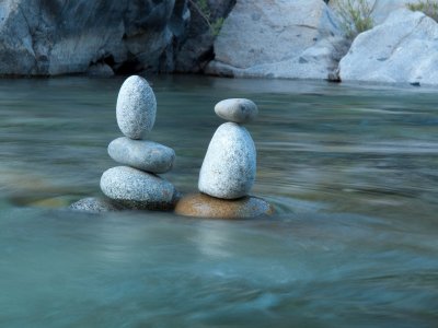 20090712  -  Yuba stones