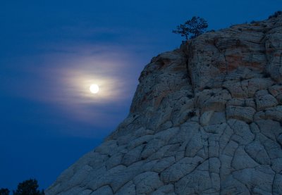 Moonrise over Escalante