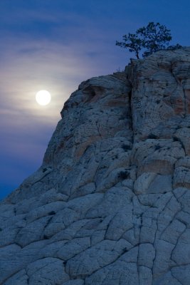 Moonrise over Escalante