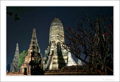 bangkok temple.jpg