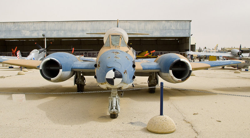Gloster Meteor F-8