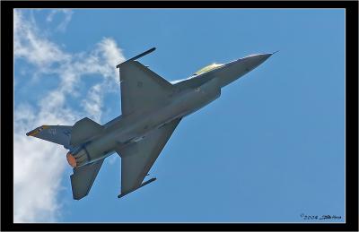 f-16-below.jpg