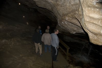 Grotte 12 - Omvisning bro.jpg