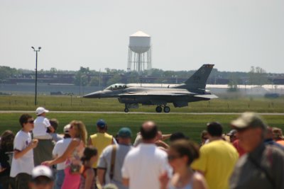 F-16 on the Taxiway