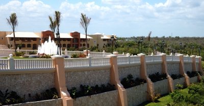 The Driveway Up To The Lobby