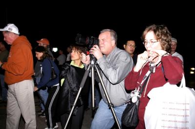 It was dueling tripod legs all around the fountain...