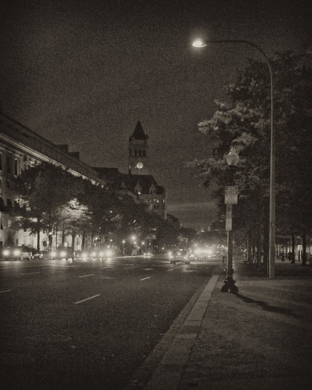 10/26/09 - Pennsylvania Avenue to the Old Post Office<br><font size=3>ds20091026-0024aw PA Avenue at Night.jpg</font>