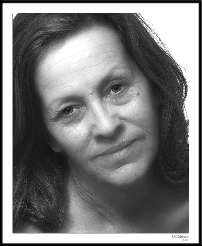 ds20051218_0219b2wF Carol.jpg
