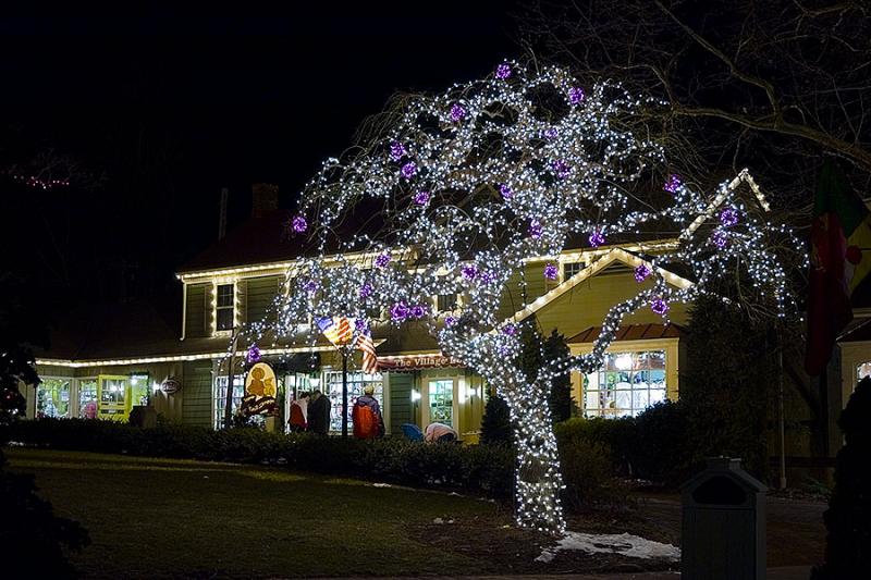 2005 Christmas Lights - Peddler's Village