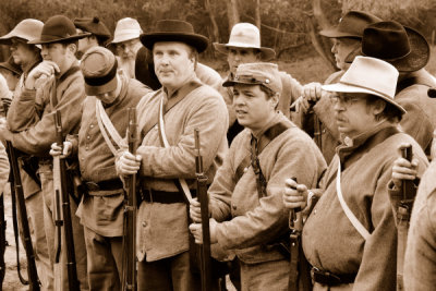 Rebs in Camp 02.JPG