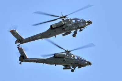 AH64 Apache 04.JPG