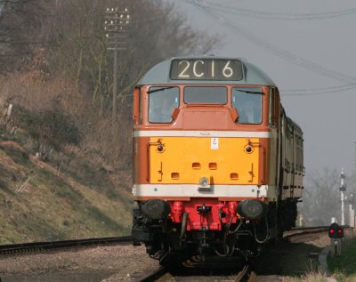 Brush Type 2 Class 31 aproaches Rothley
