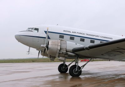 The DC-3 's last tour....Doncaster Airport April 2008