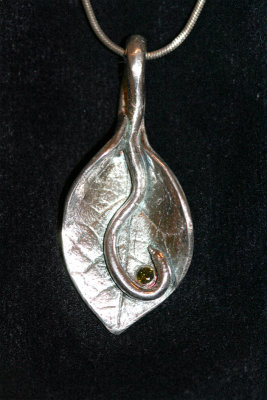 leaf-pendant-1.jpg