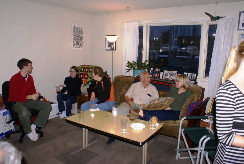 L - R: Kevin - Panama, Melinda - Senegal, , Joyce - Liberia, Ron - retiree interested in Peace Corps, Sunny - Nepal