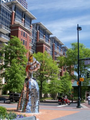 Shiny thing at Wells Fargo building