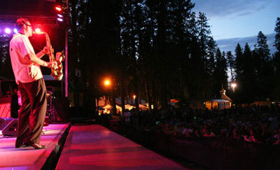 BBVD saxophonist plays to the evening crowd