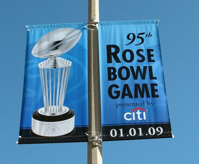 Rose Bowl street flag