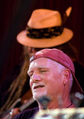 Papa Mali (rear), Bill Kreutzmann