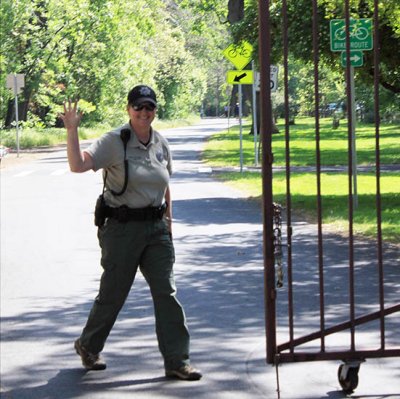 City of Chico Parks employee opens the gate early for NAMI walkers