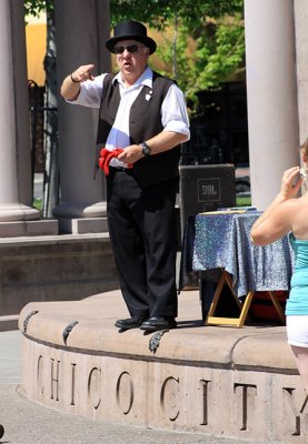 Post-walk magician, The Great Zambini