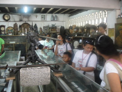 BASE INSIDE VALENCIA JAPANESE SHRINE.JPG
