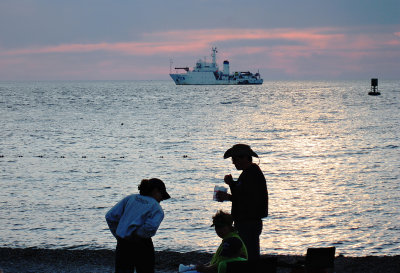 Sunset Picnic at Menemsha Beach9748