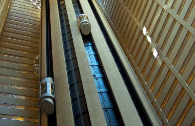 Atrium, Marriot Hotel, NYC (cropped)