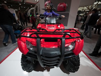 toronto_auto_show_2010_gf1