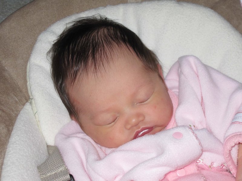 Abigail_Sleep_Boppy_0.jpg
