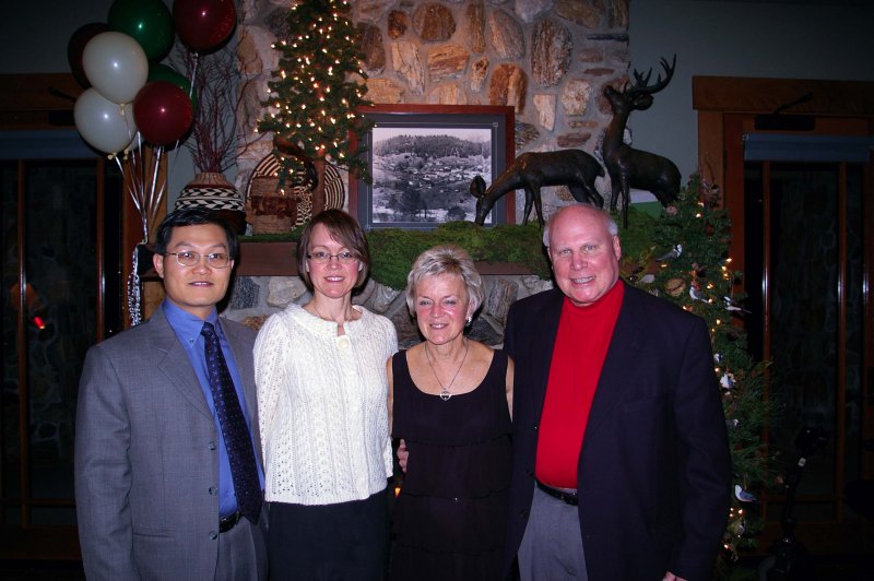 New_Yr_2009_David_Kim_Marianne_Bob.jpg
