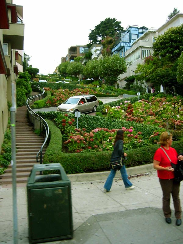 Lombard_St_0.jpg