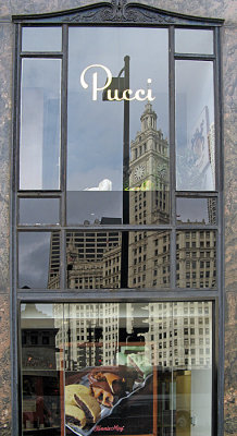 Walking to the boat  (Wrigley Bldg in reflection) 1500