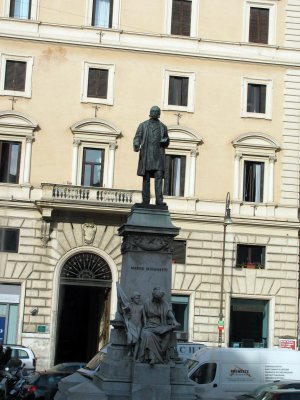 Statue of Marco Minghetti