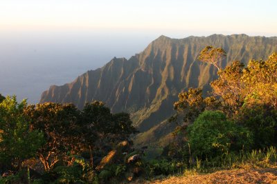 View of the Na Pali coast from the Puu O Kila lookout