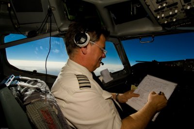 Cockpit 02.JPG