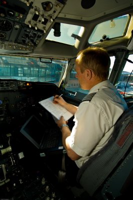 Cockpit 10.JPG
