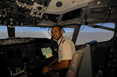 Cockpit 25.JPG