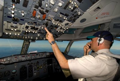 Cockpit 34.JPG