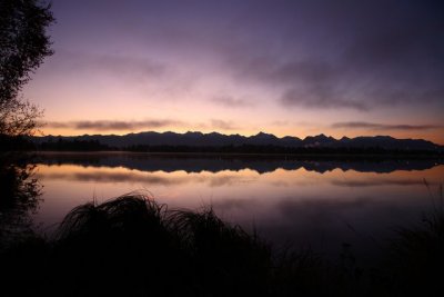 LakeHood_Sunrise_06Oct2009_ 001.JPG