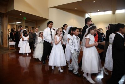 OLG_FirstCommunion_Sun0900_ 010b.JPG