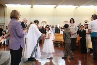 OLG_FirstCommunion_Sun0900_ 036b.JPG