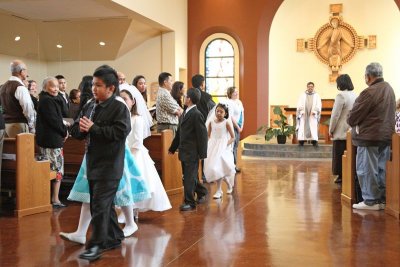 OLG_FirstCommunion_Sun0900_ 047b.JPG