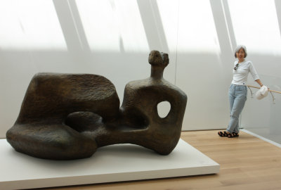 Henry Moore
English, 1898-1986
Maquette for UNESCO Reclining Figure
1957
Bronze
Art Institue of Chicago
Modern Wing