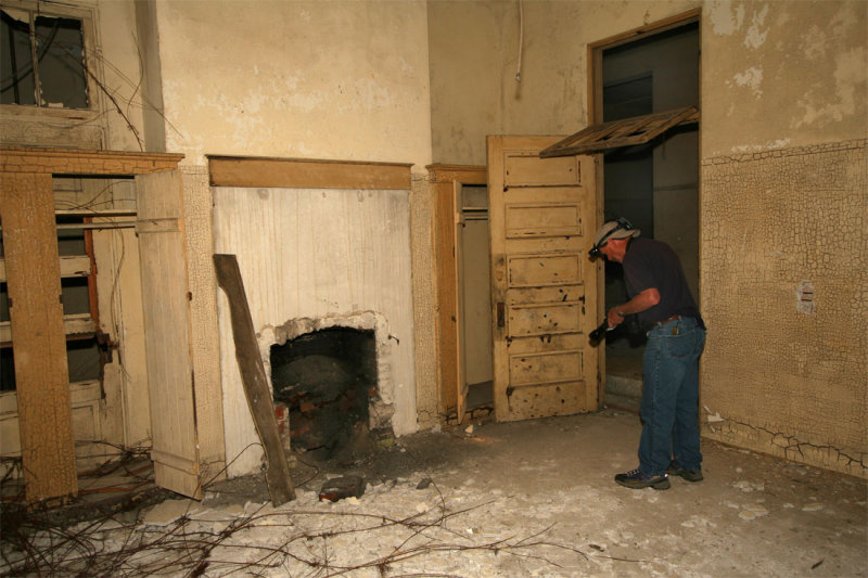 1st floor room with fireplace,  immediately left of front door